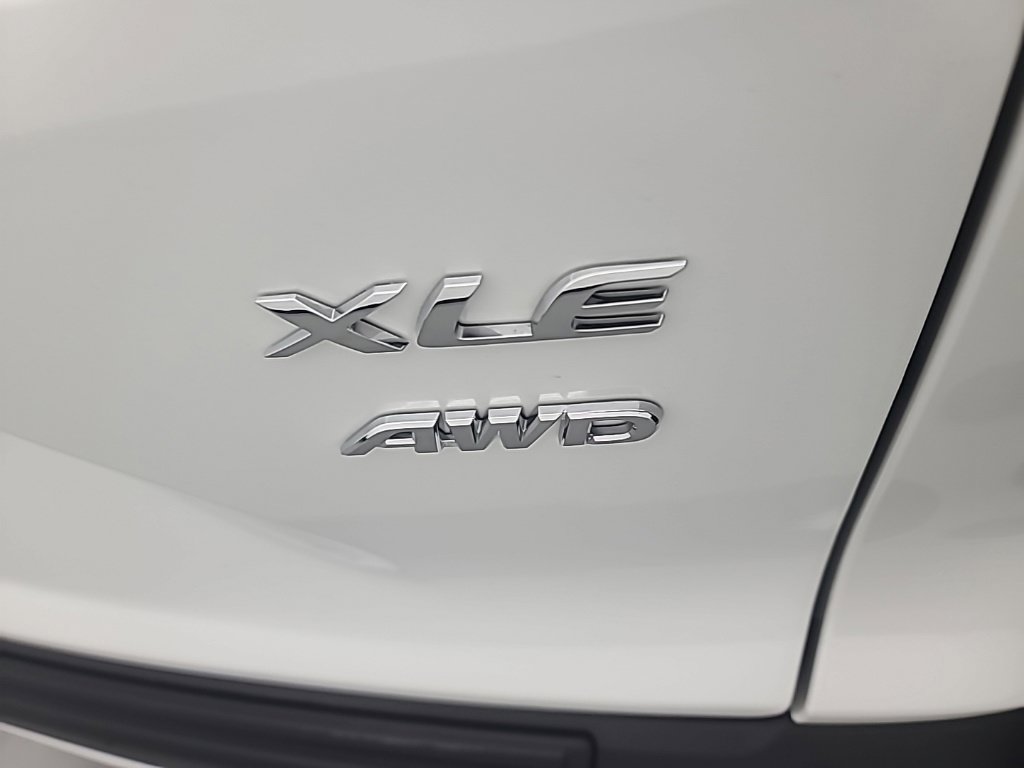 Used 2026 Toyota Corolla Cross XLE w/ Convenience Package AWD/4WD image 13