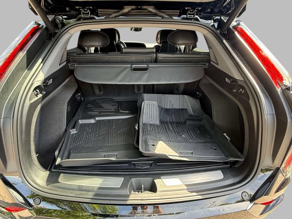 Used 2026 Cadillac Optiq Sport 2 w/ LPO, Floor Liner Package RWD image 17