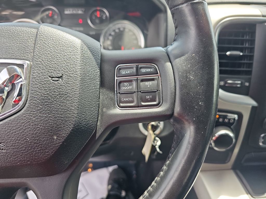 Used 2020 RAM 1500 Classic SLT w/ Luxury Group RWD image 22