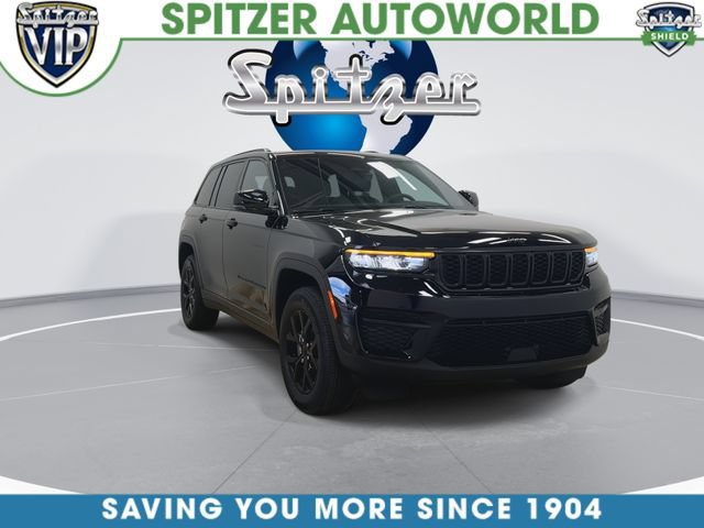 Certified 2025 Jeep Grand Cherokee Altitude AWD/4WD image 3