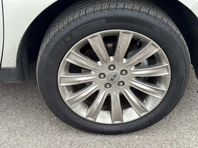 Used 2015 Lincoln MKX FWD w/ Equipment Group 102A image 9