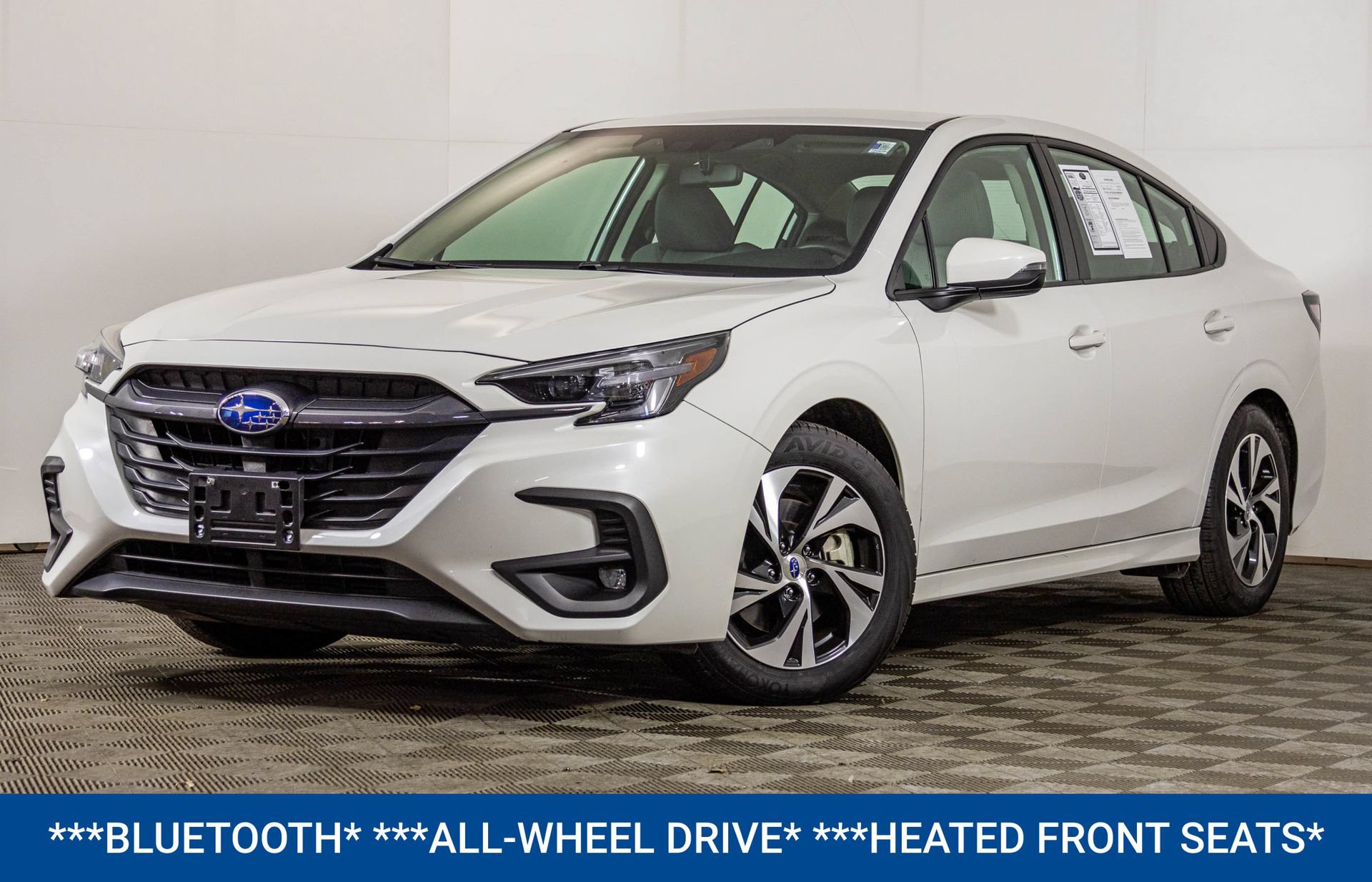 Used 2025 Subaru Legacy Premium AWD/4WD image 2