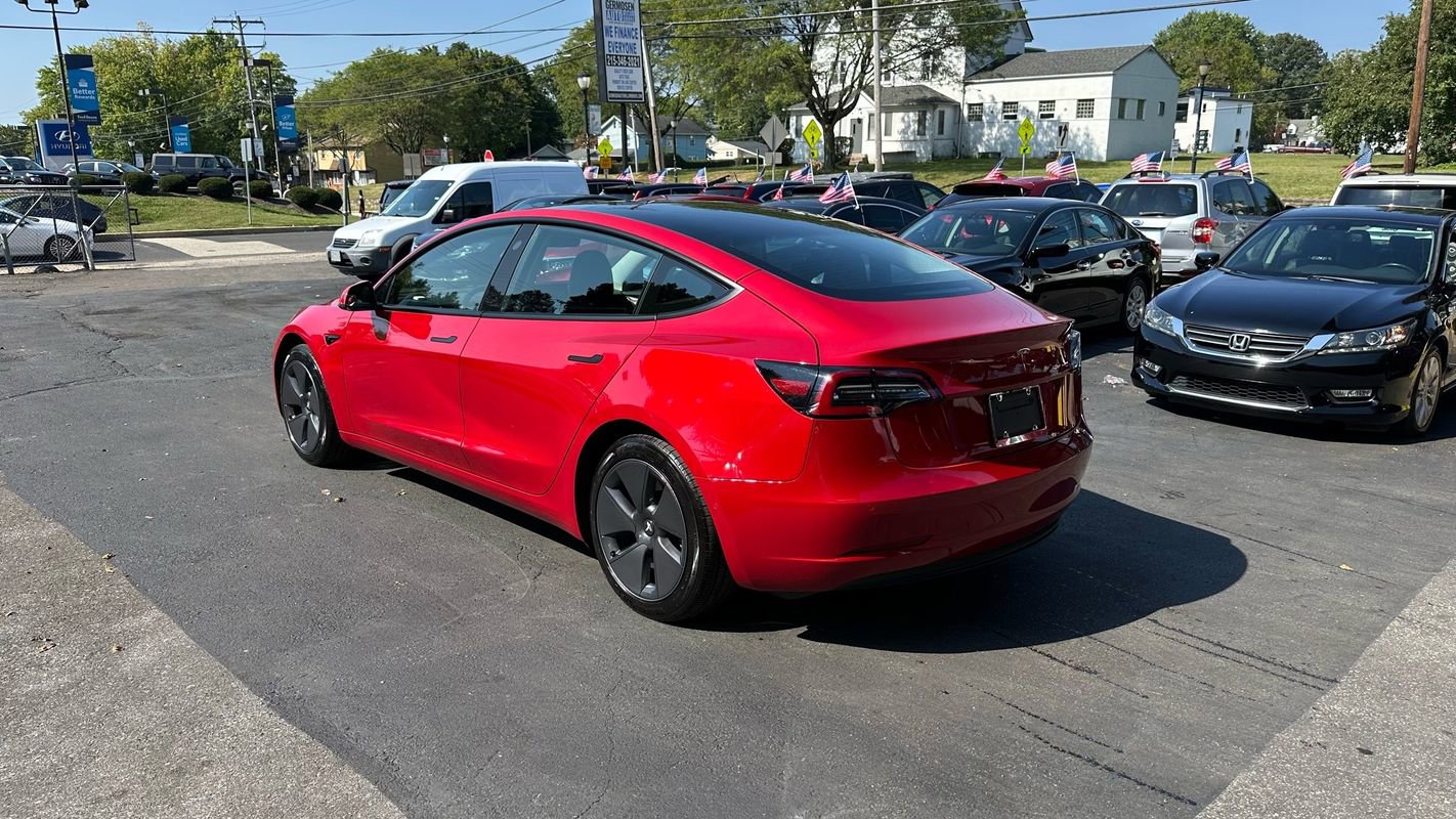Used 2022 Tesla Model 3 image 3