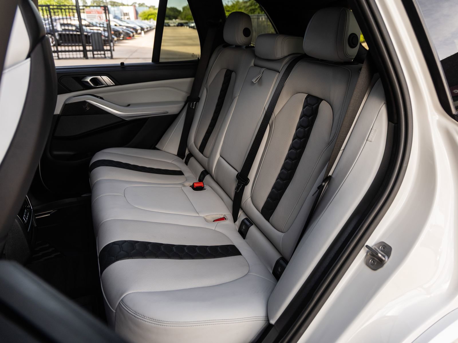 Used 2022 BMW X5 M w/ Executive Package image 36