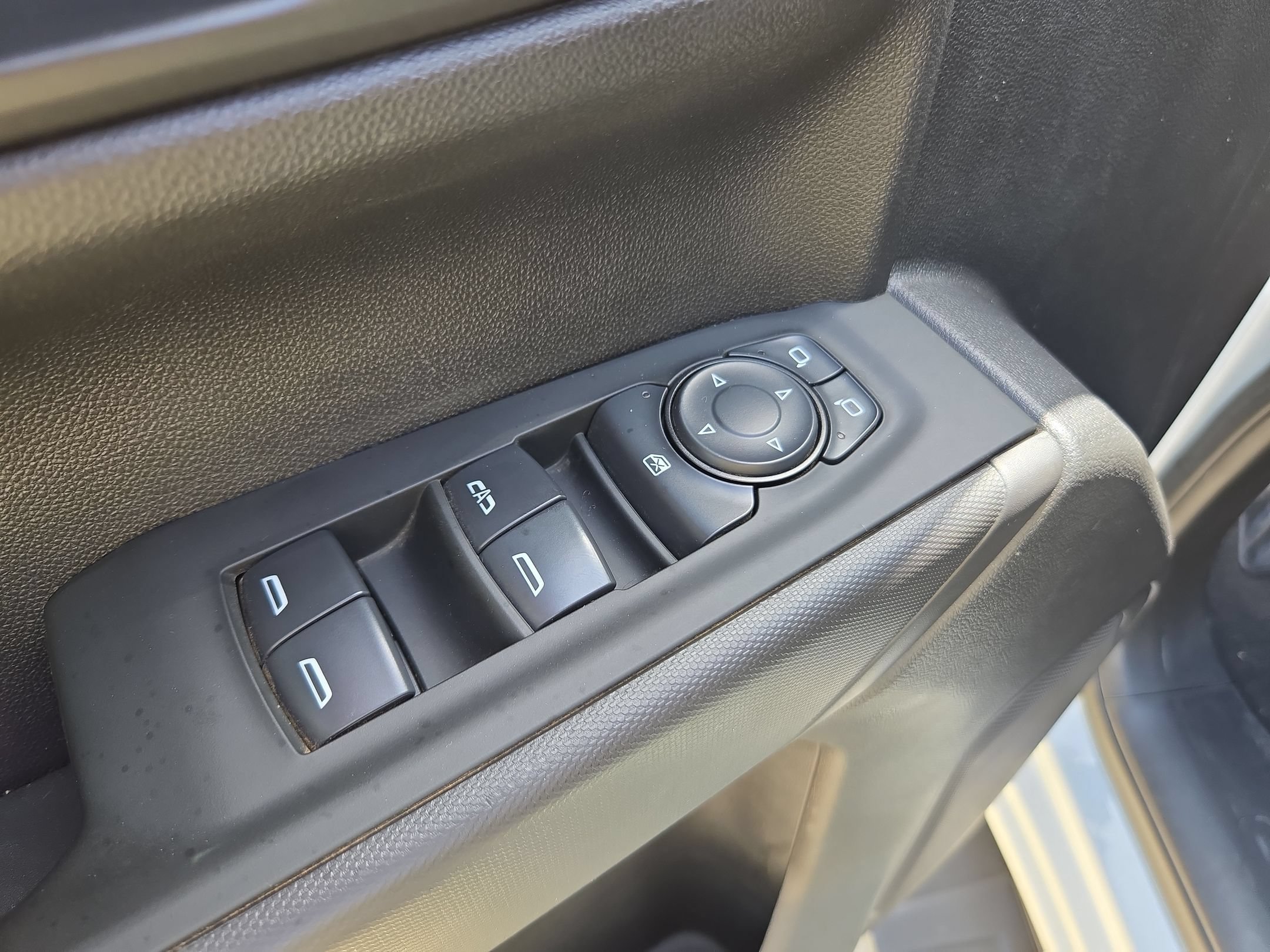 Certified 2025 Chevrolet Silverado 1500 Custom AWD/4WD image 12