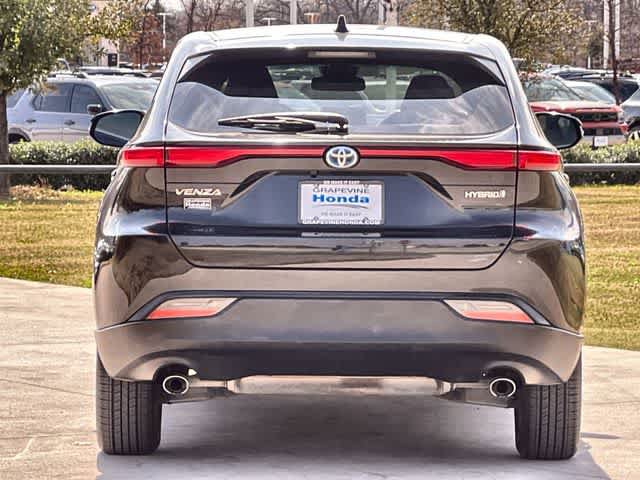 Used 2021 Toyota Venza LE w/ Carpet Mat Package (TMS) image 6