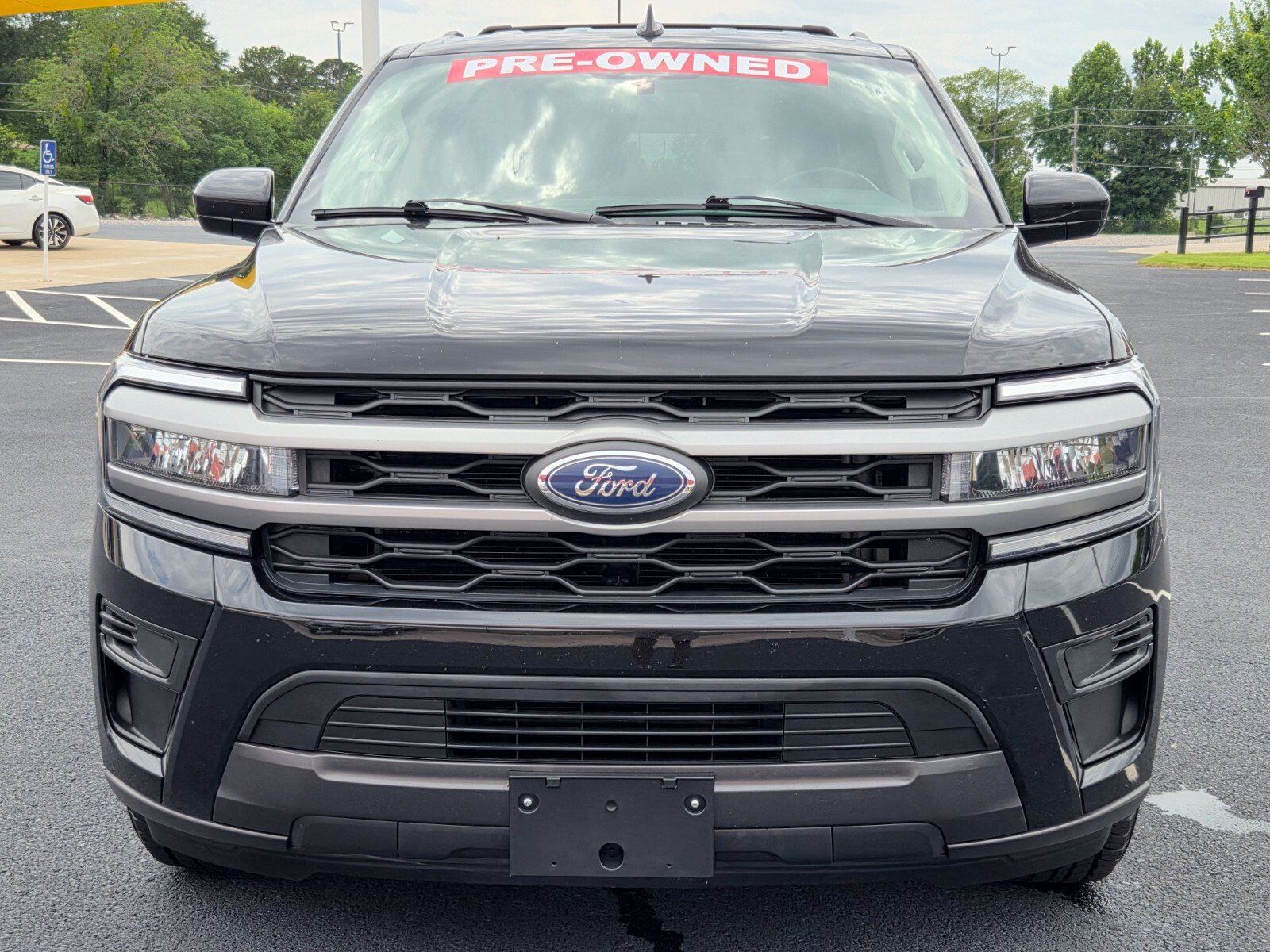 Used 2024 Ford Expedition Max XLT AWD/4WD image 5