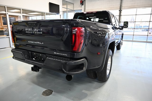 Used 2024 GMC Sierra 3500 Denali Ultimate image 6