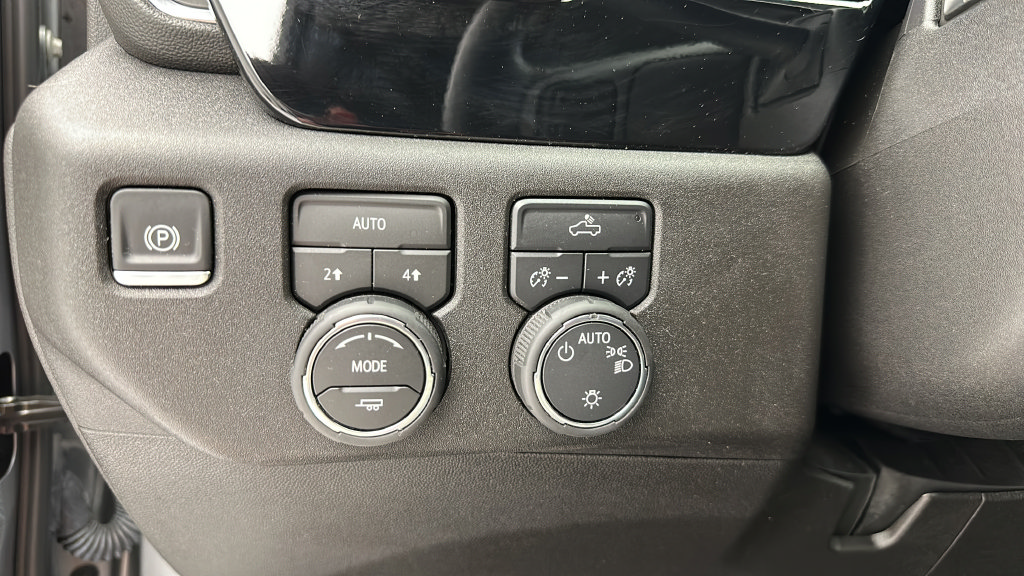 Used 2026 Chevrolet Silverado 1500 LT AWD/4WD image 22