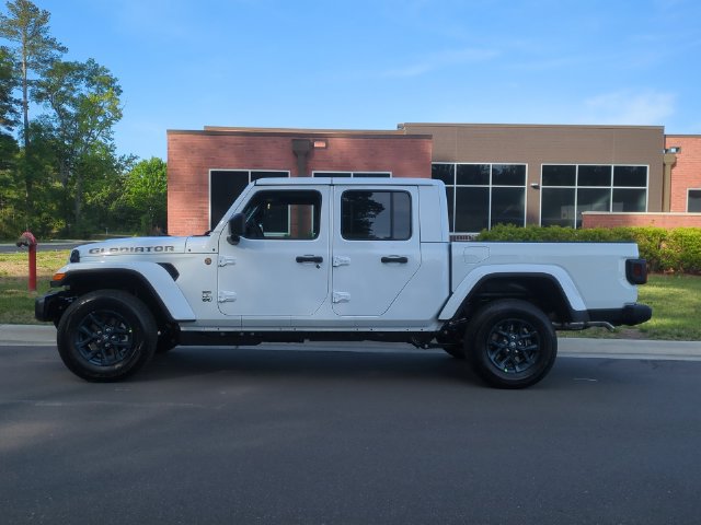 New 2026 Jeep Gladiator Sport AWD/4WD image 10