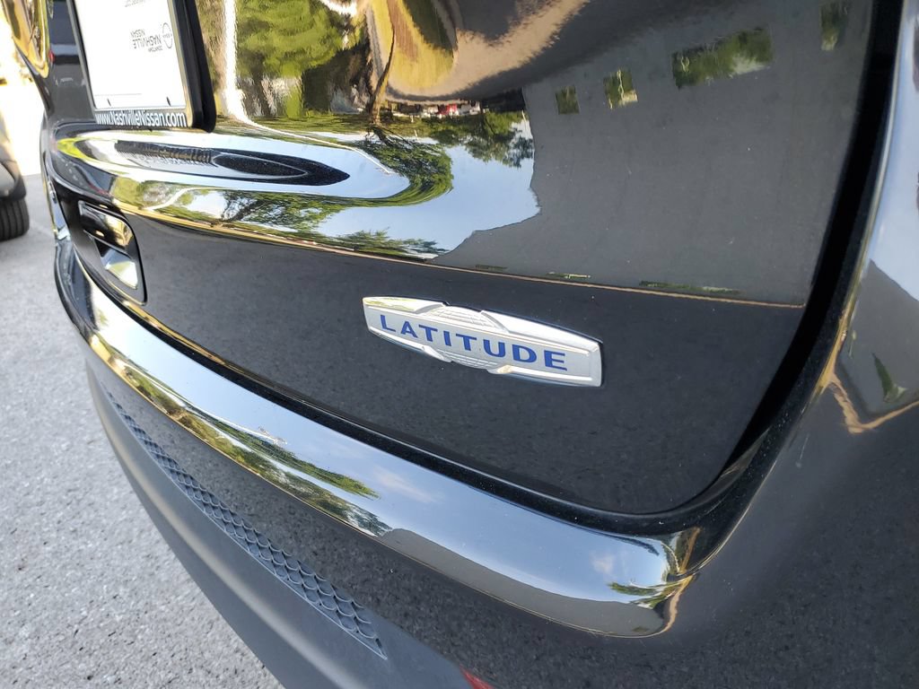 Used 2024 Jeep Compass Latitude AWD/4WD image 6