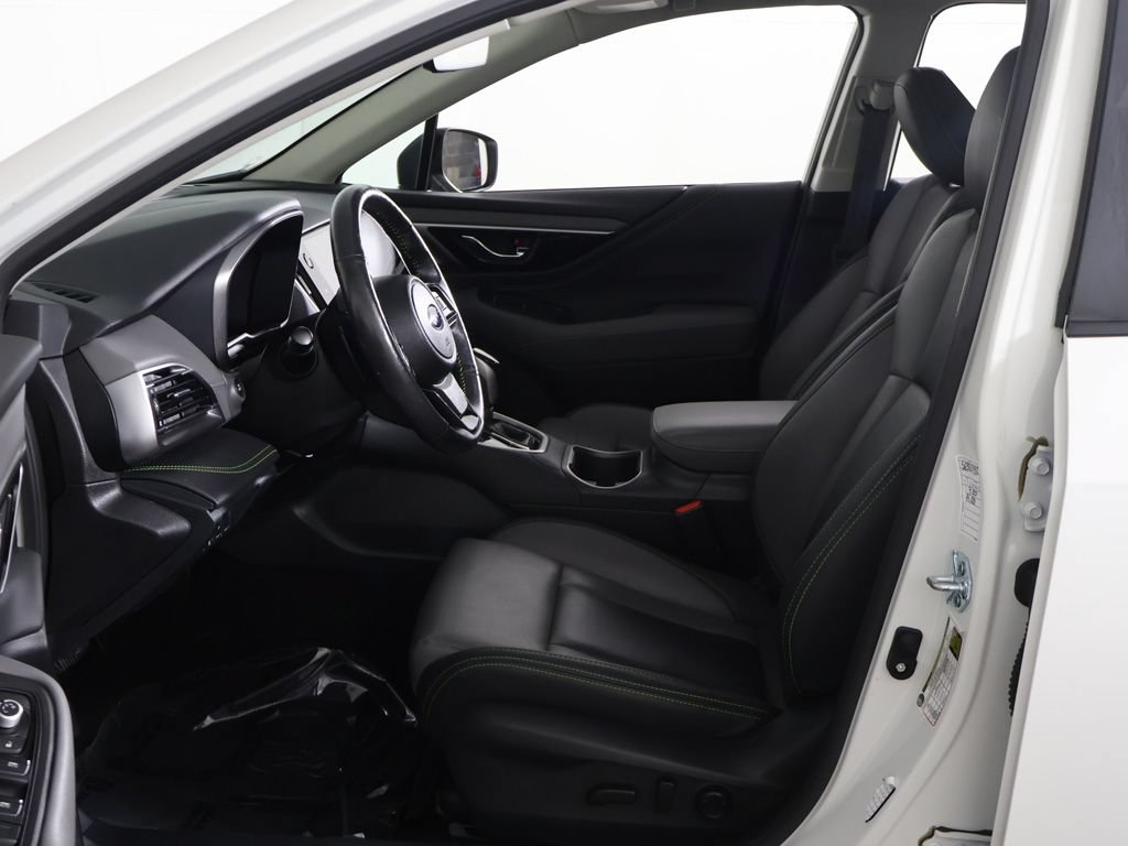 Used 2025 Subaru Outback Onyx Edition AWD/4WD image 27