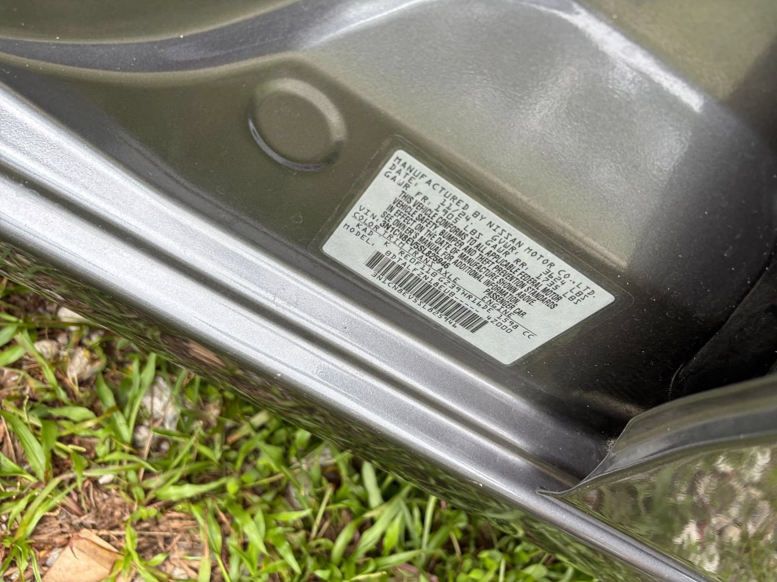 Used 2025 Nissan Versa SV FWD image 29