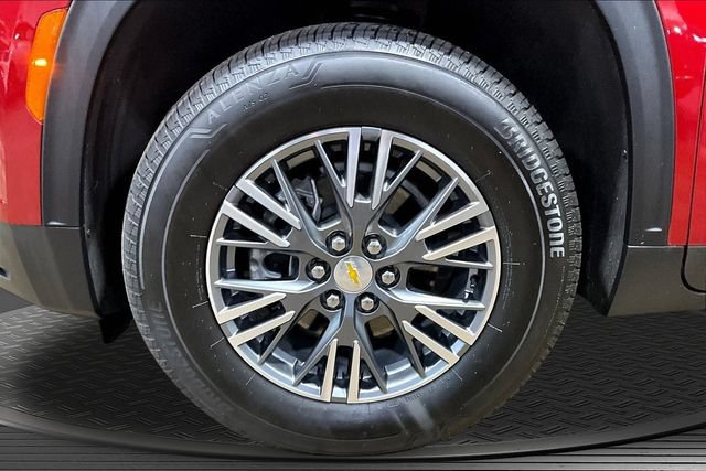 Certified 2025 Chevrolet Traverse LT FWD image 31