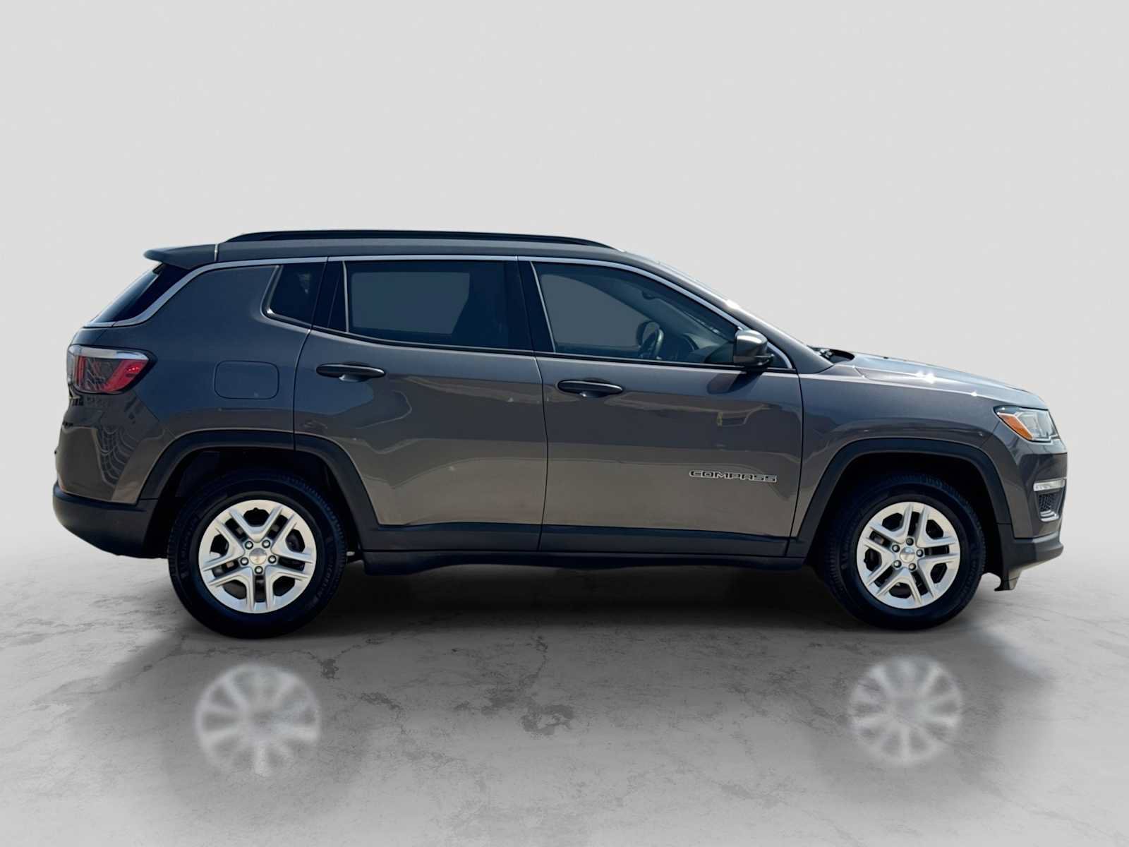 Used 2019 Jeep Compass Sport FWD image 7