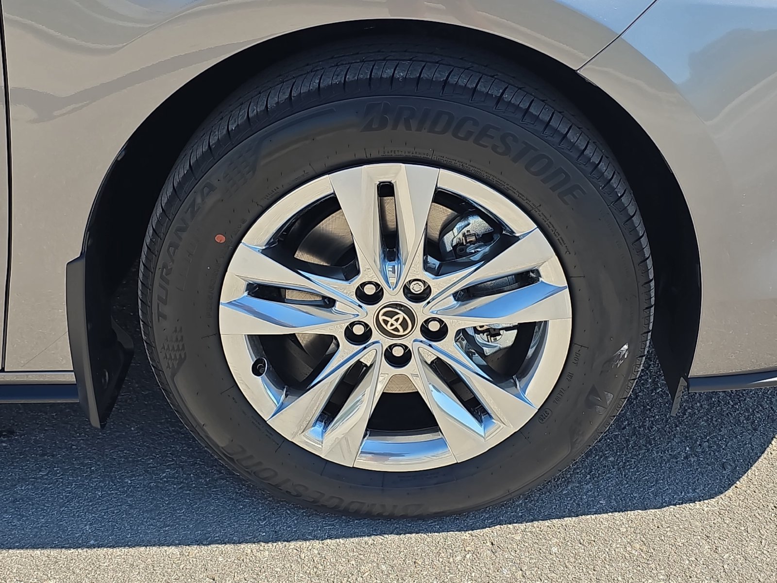 New 2026 Toyota Sienna Limited AWD/4WD image 28