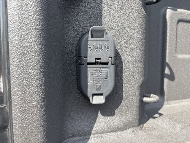 Used 2024 Chevrolet Silverado 2500 Custom image 8