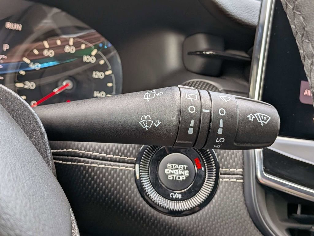 Used 2022 Jeep Compass Latitude FWD image 27