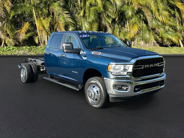 Used 2024 RAM 3500 SLT w/ Quick Order Package 27G SLT image 2