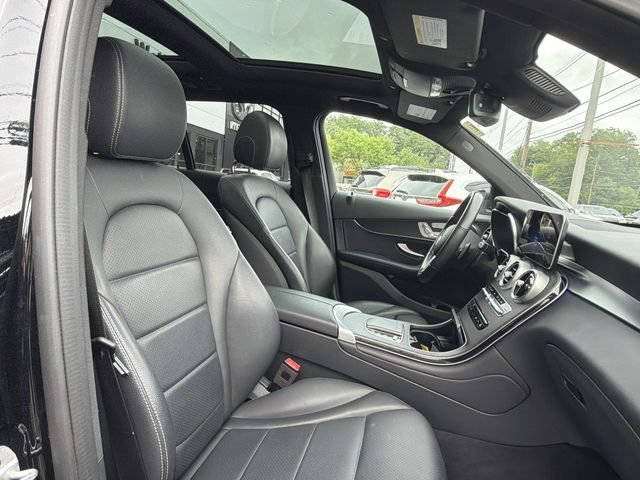 Used 2022 Mercedes-Benz GLC 300 4MATIC image 25