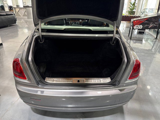 Used 2010 Rolls-Royce Ghost RWD image 23