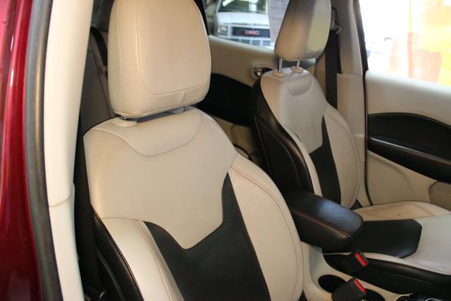 Used 2021 Jeep Compass Limited AWD/4WD image 11