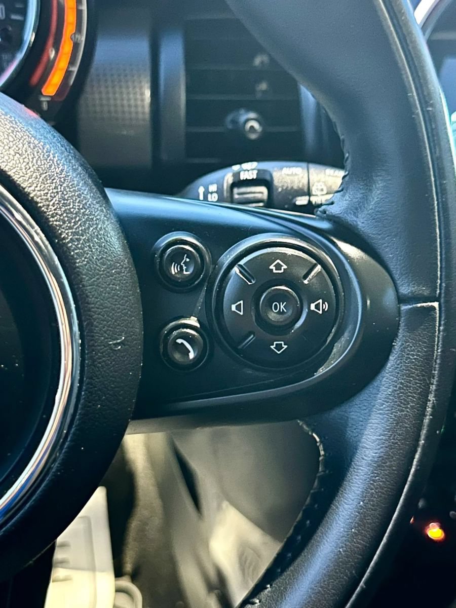 Used 2019 MINI Cooper 4-Door Hardtop FWD image 23