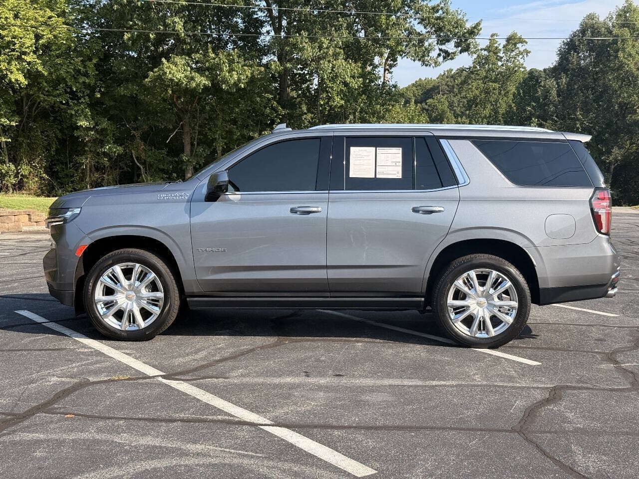 Used 2021 Chevrolet Tahoe High Country w/ Premium Package AWD/4WD image 6