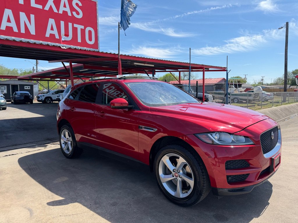 Used 2017 Jaguar F-PACE Premium image 26
