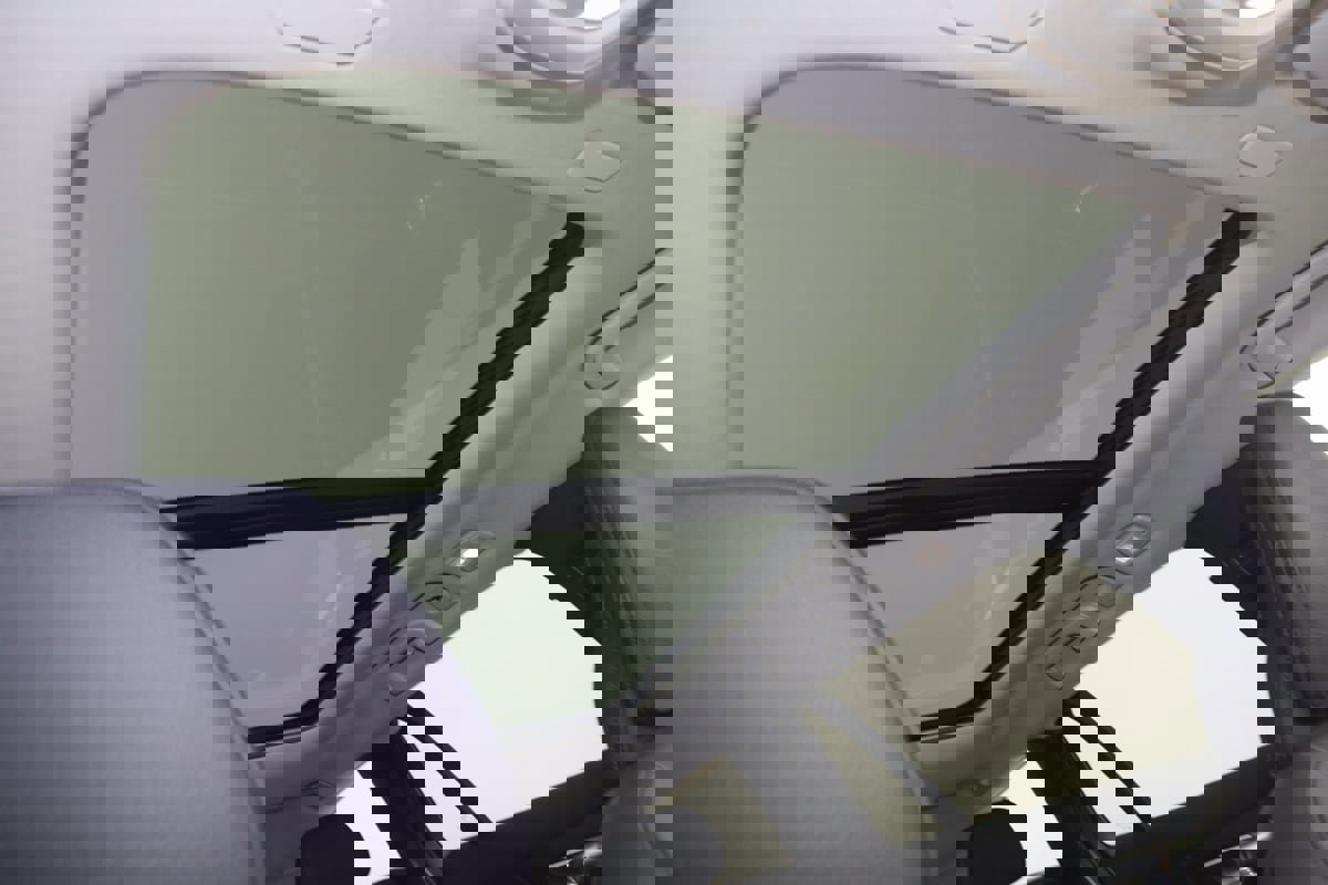 Used 2024 Volvo V60 B5 Cross Country Plus image 11