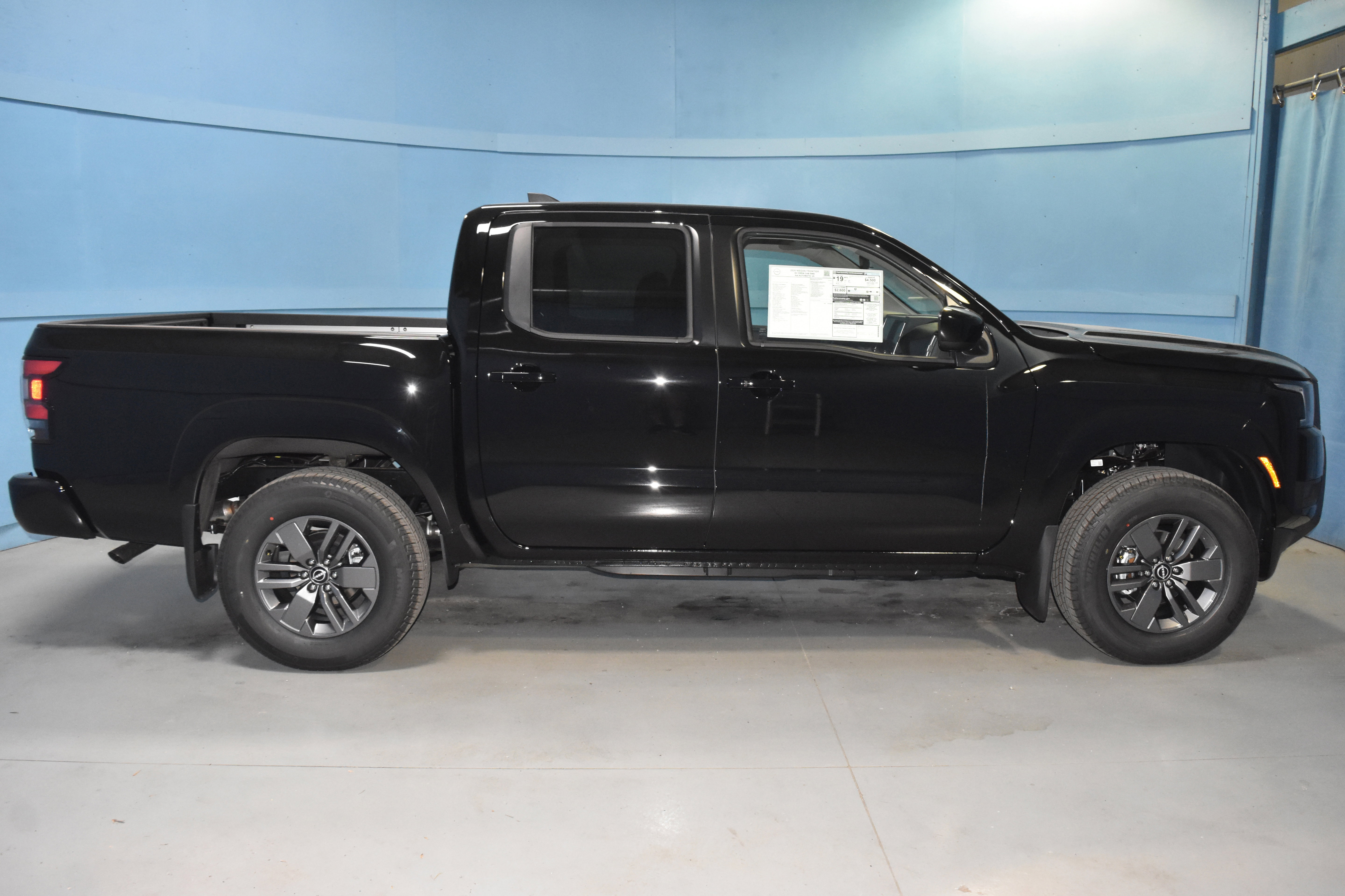 New 2026 Nissan Frontier SV w/ SV Convenience Package AWD/4WD image 23