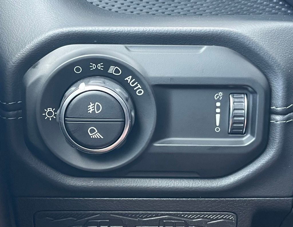 New 2025 Jeep Gladiator Rubicon w/ Convenience Group image 19