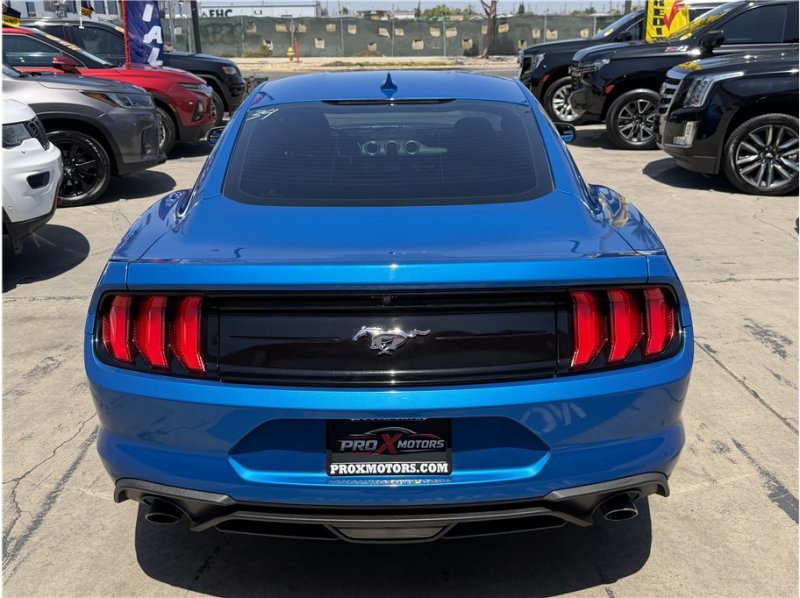 Used 2020 Ford Mustang Coupe RWD image 13