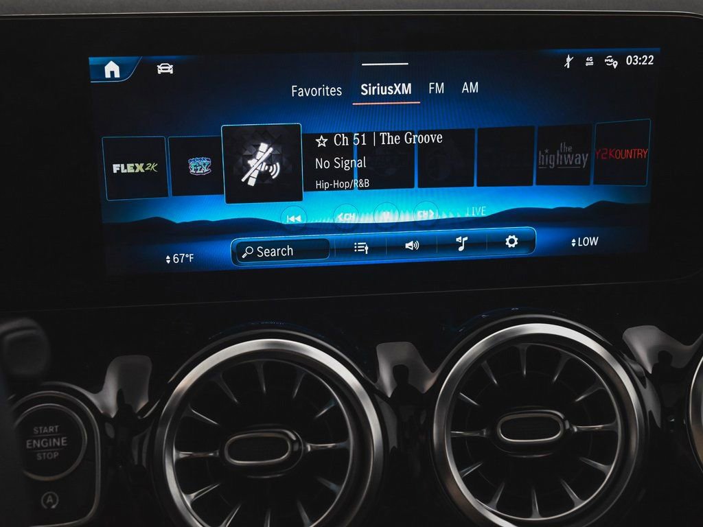 Used 2024 Mercedes-Benz GLA 35 AMG 4MATIC image 33