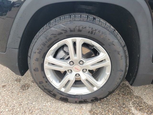 Used 2024 GMC Terrain SLE image 24