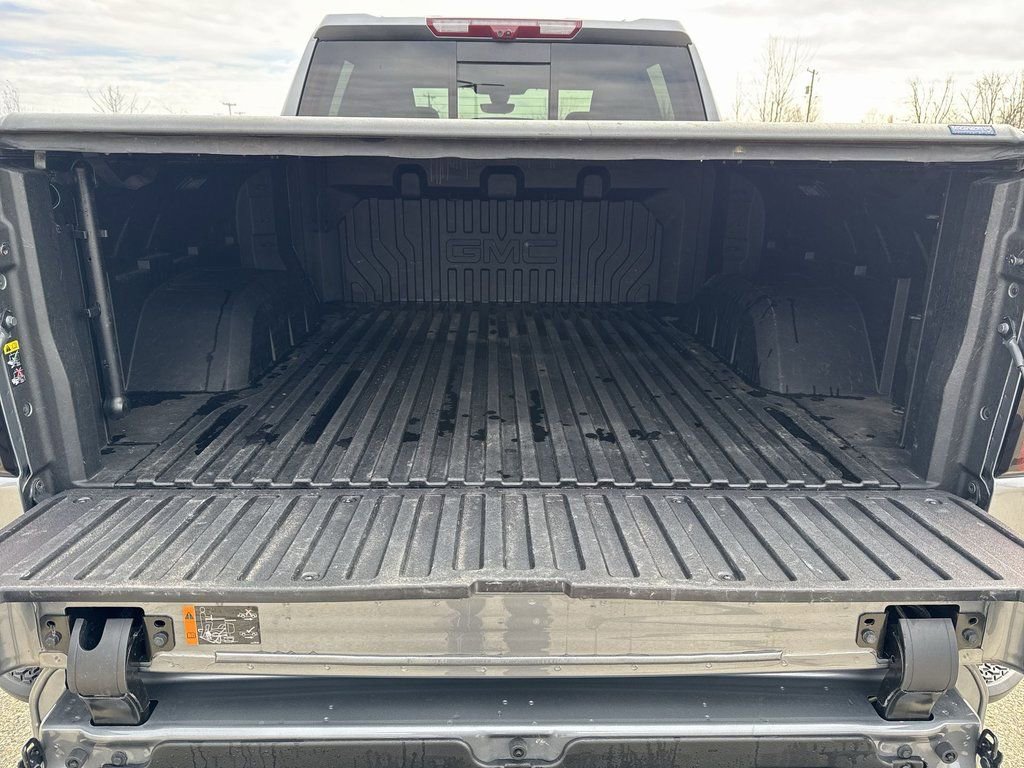 Used 2021 GMC Sierra 1500 AT4 w/ AT4 Premium Package AWD/4WD image 9