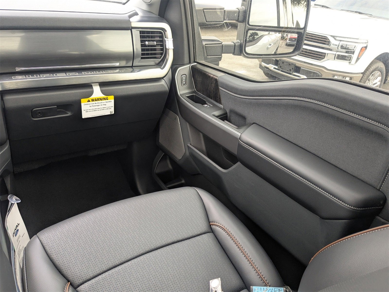 New 2025 Ford F350 Lariat w/ Lariat Ultimate Package image 18