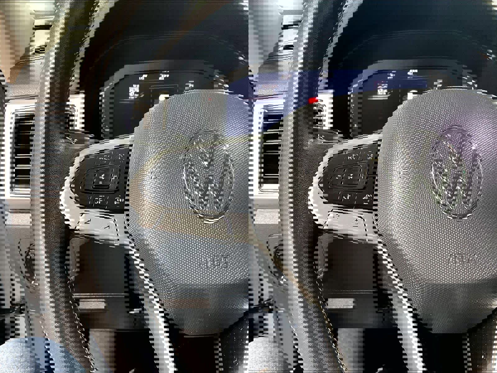 Used 2022 Volkswagen Atlas SE AWD/4WD image 24