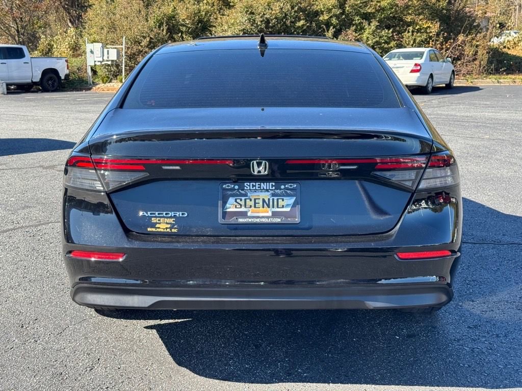 Used 2025 Honda Accord SE image 4