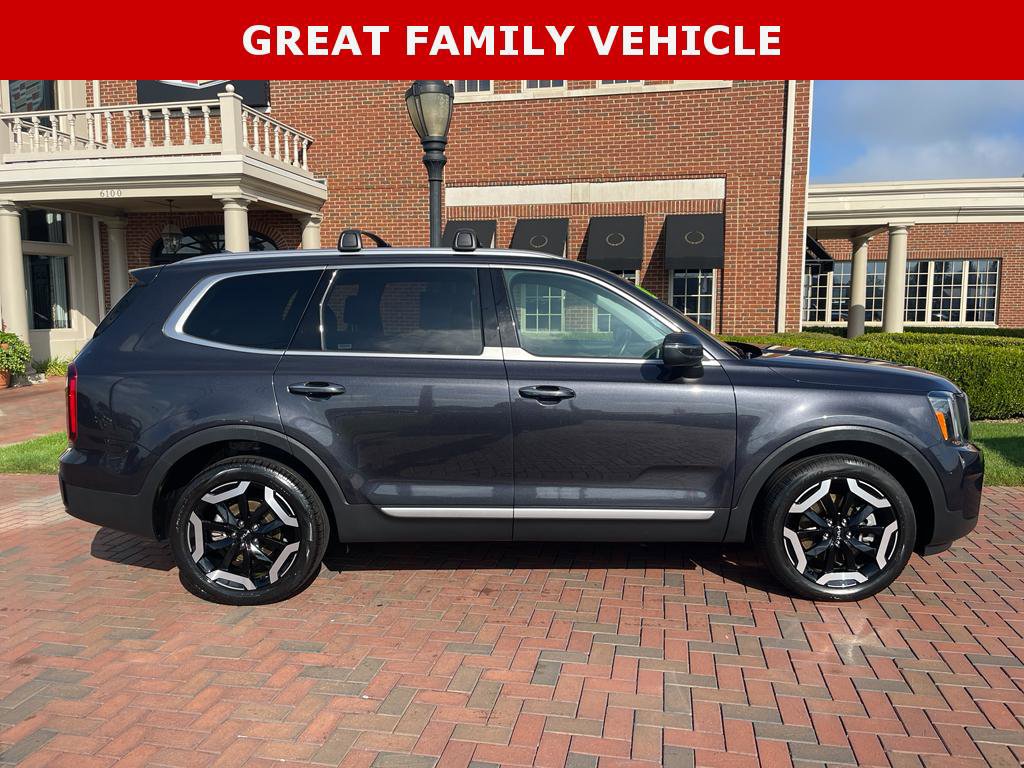 Used 2025 Kia Telluride S image 8