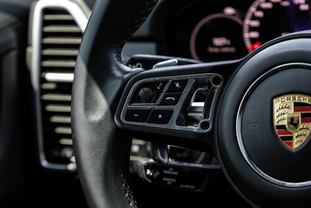 Used 2023 Porsche Cayenne Turbo AWD/4WD image 15