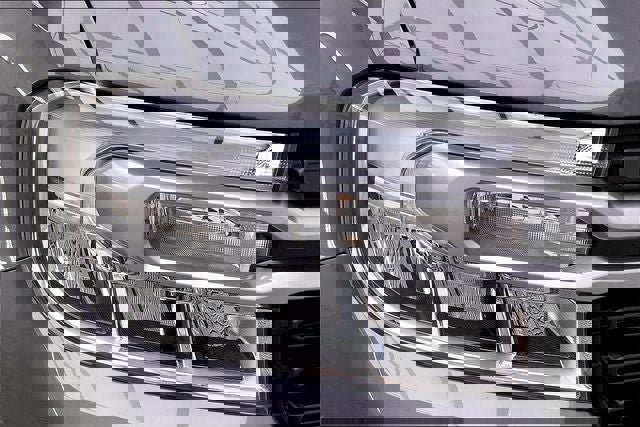 Used 2022 Ford Maverick Lariat w/ Lariat Luxury Package image 25