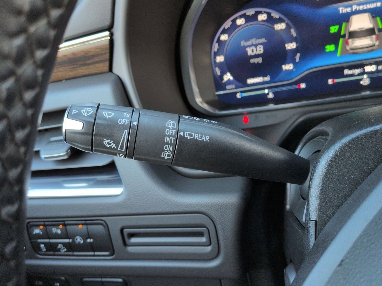 Used 2023 Chevrolet Tahoe Premier image 33