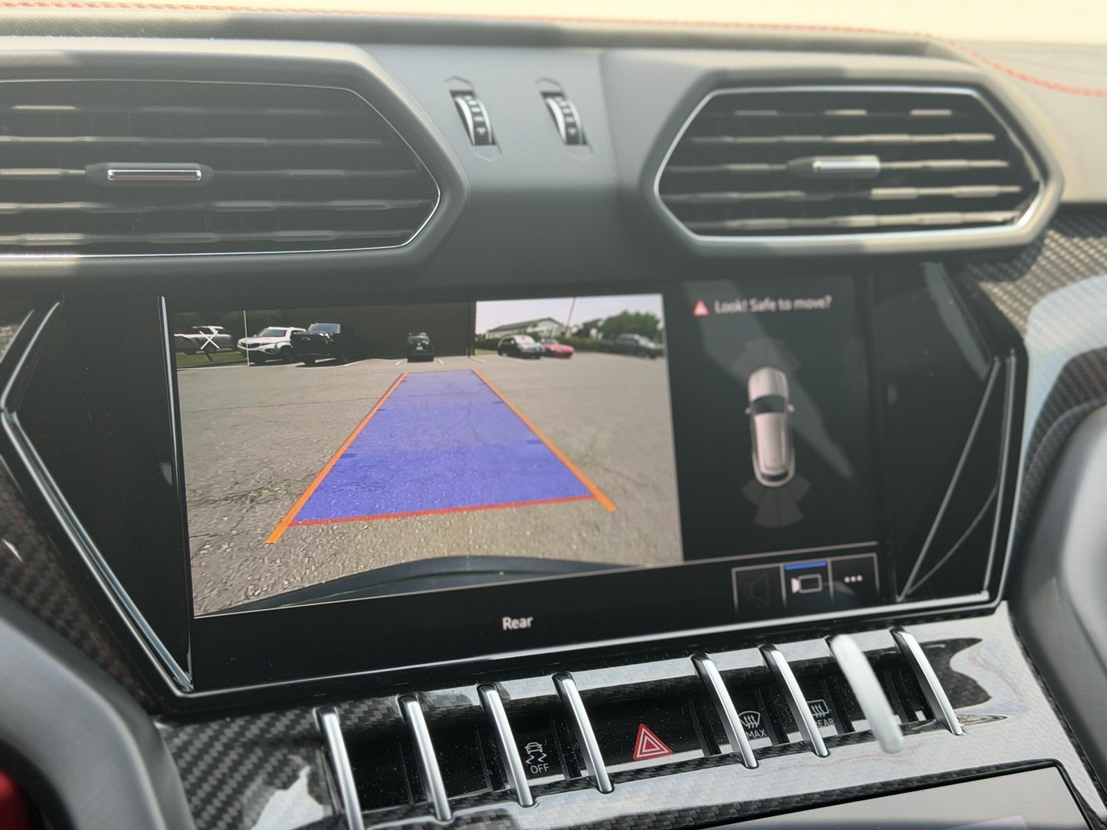 Used 2021 Lamborghini Urus AWD/4WD image 13