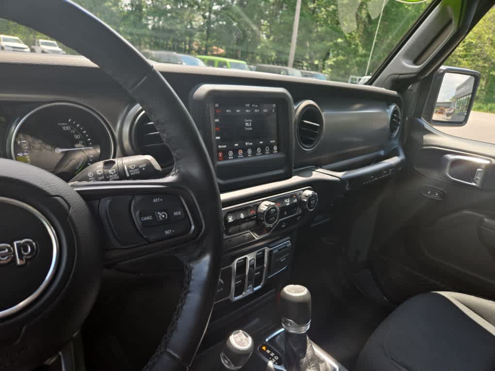 Used 2023 Jeep Wrangler Unlimited w/ Cold Weather Group AWD/4WD image 25