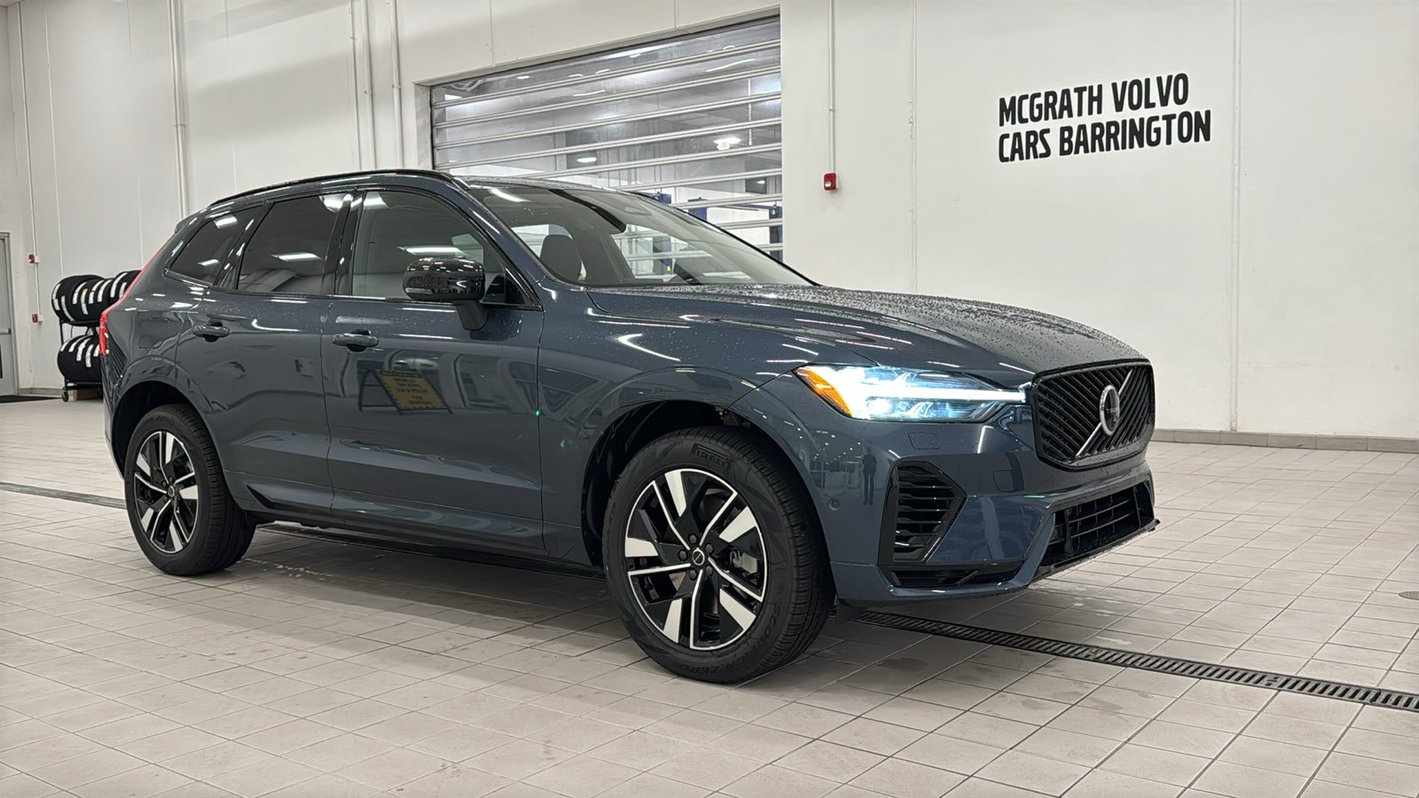 New 2027 Volvo XC60 T8 Plus AWD/4WD image 3