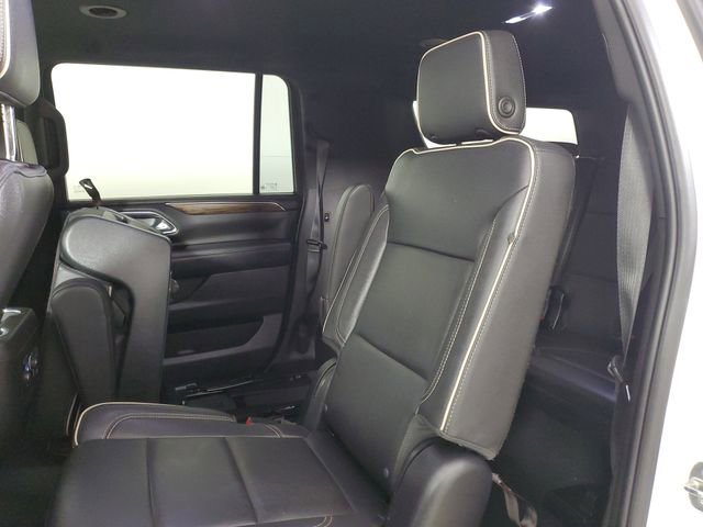 Used 2023 Chevrolet Suburban Premier image 13