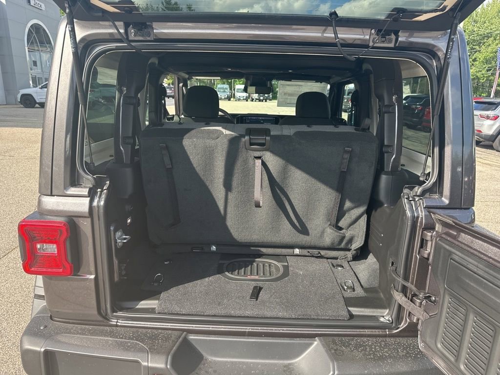 New 2025 Jeep Wrangler Rubicon w/ Steel Bumper Group image 24