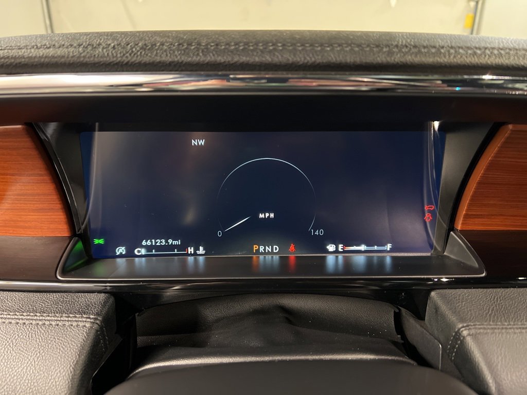 Used 2020 Lincoln Navigator Reserve w/ Luxury Package image 24