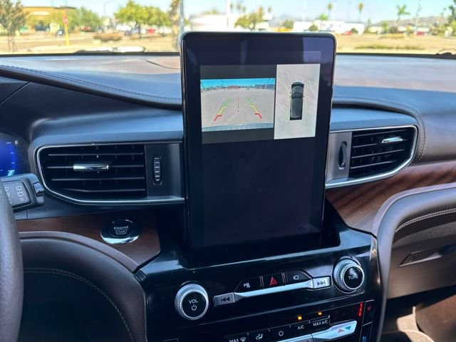 Used 2022 Ford Explorer King Ranch w/ Premium Technology Package image 13